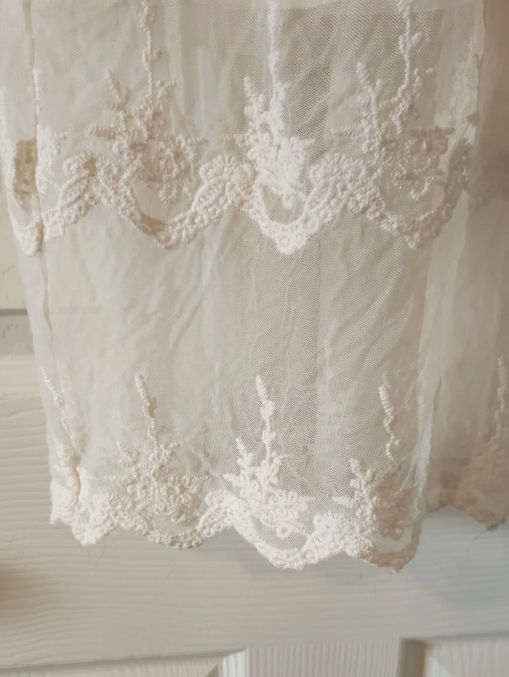 ellura sage white lace